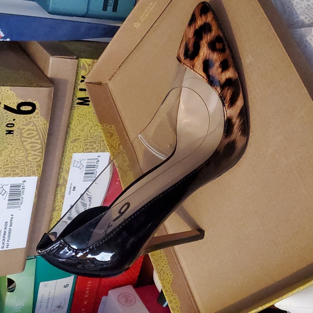 Heel pumps